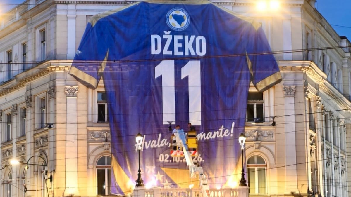 Centar Sarajeva u znaku Dijamanta: Pogledajte kako izgleda Džekin dres!